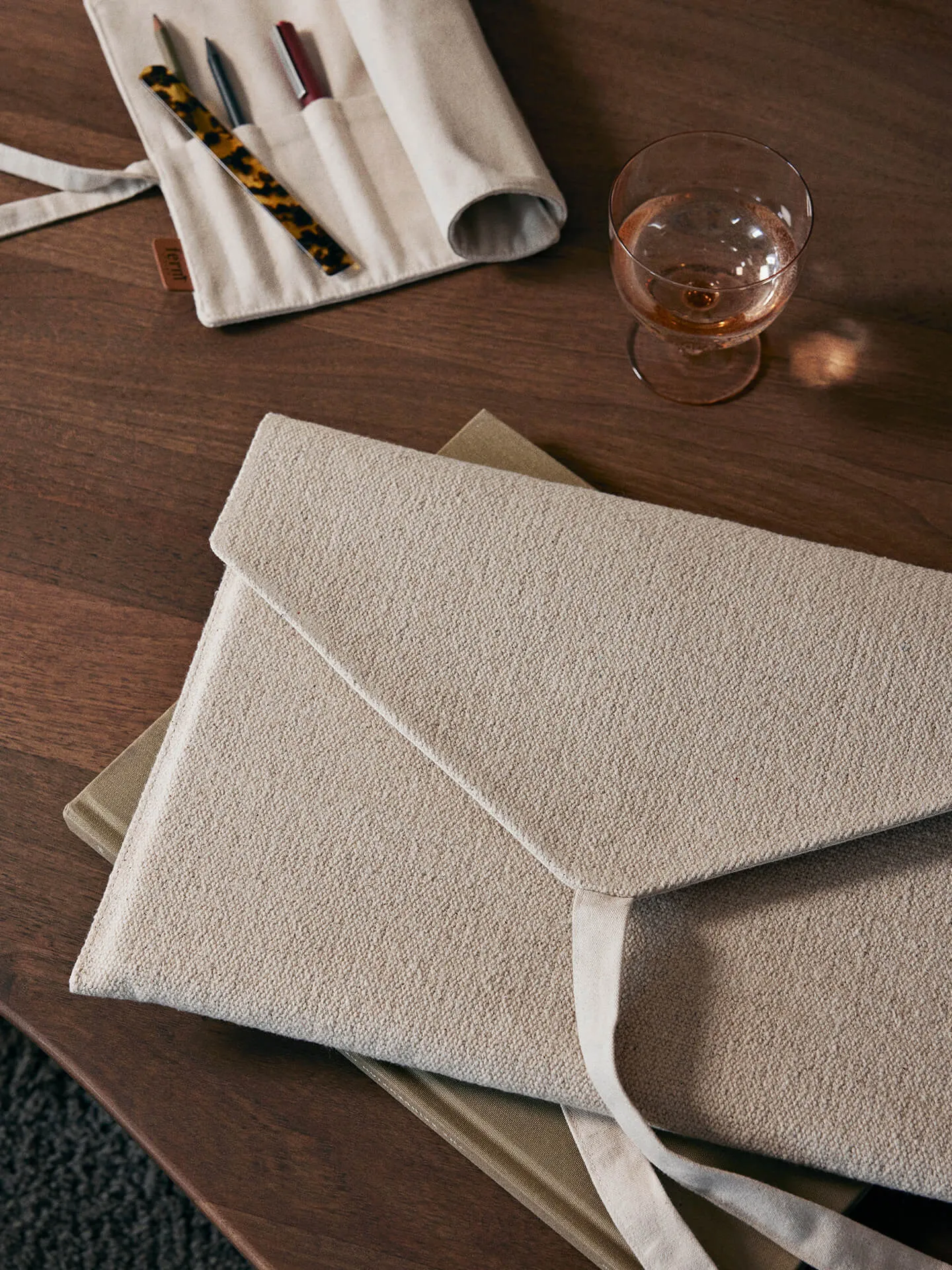 Ally Laptop Sleeve - Off-white