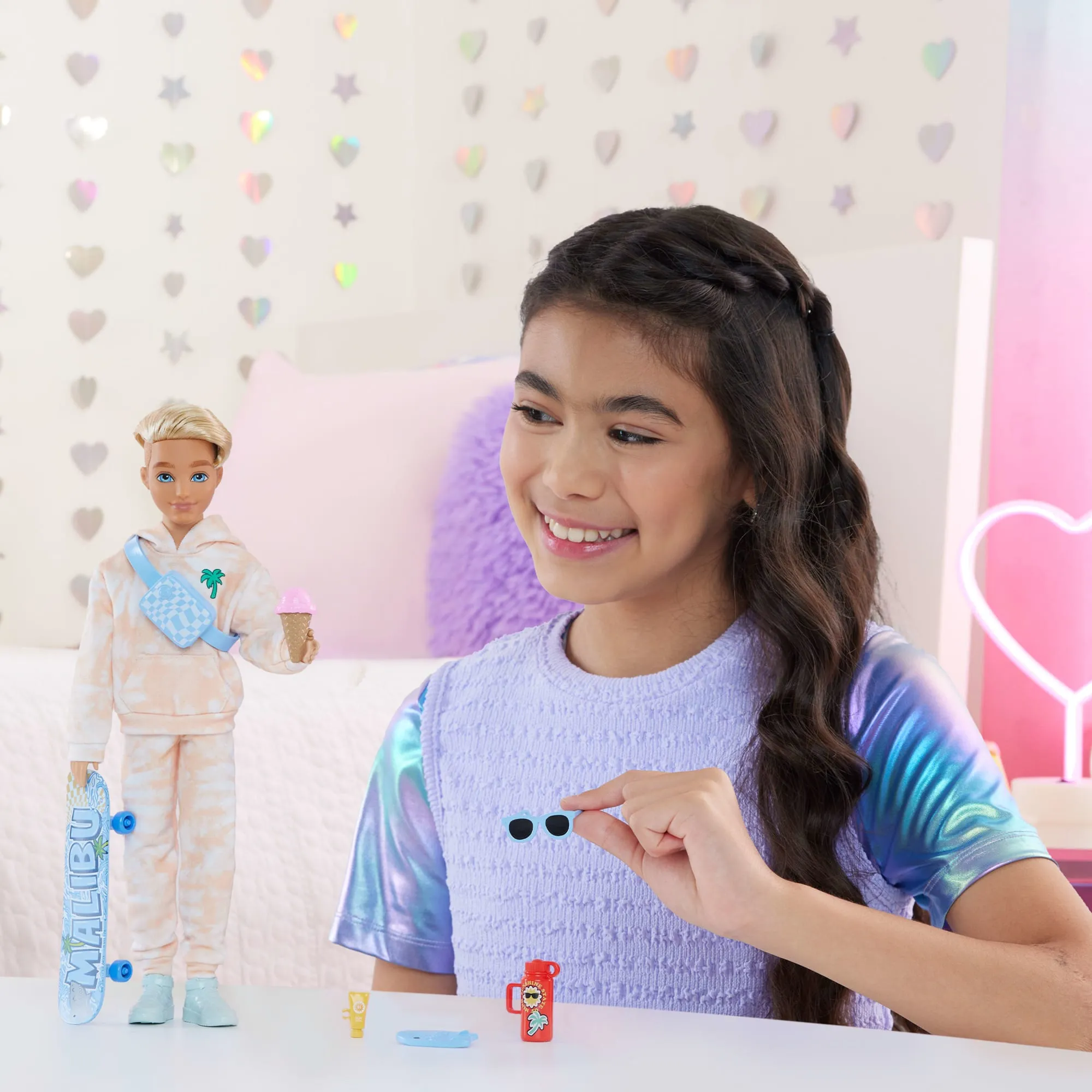 Barbie-Dream Besties Ken-Poupée Avec 9 Accessoires Skate Et Été