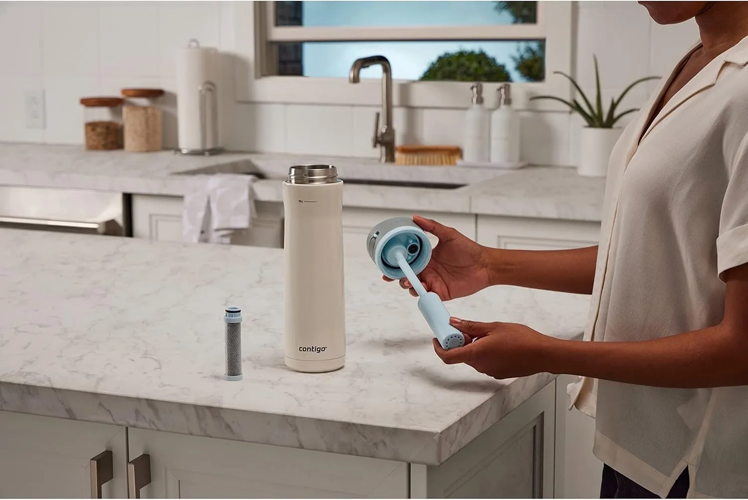 Contigo Wells Chill Stainless Steel Filter Water Bottle with AUTOSPOUT Straw Lid, 24 Oz., Salt