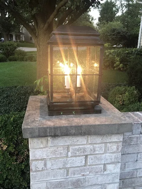 Hampton Refined Lantern - Pier Mount