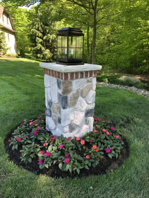 Hampton Refined Lantern - Pier Mount