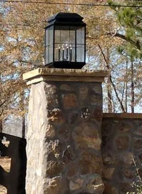 Hampton Refined Lantern - Pier Mount