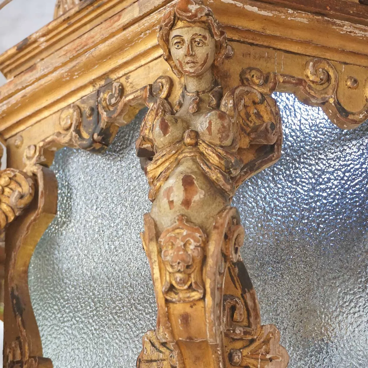 Large Italian Baroque Style Giltwood and Gesso Pendant 12-Light Hanging Lantern
