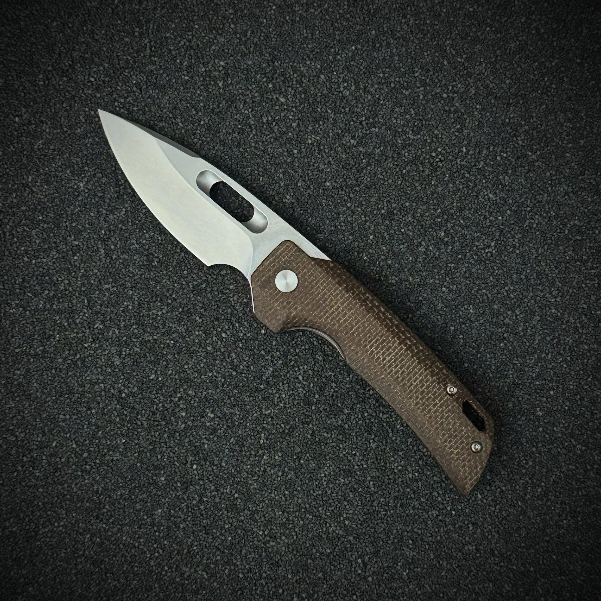 Linen Guard knife