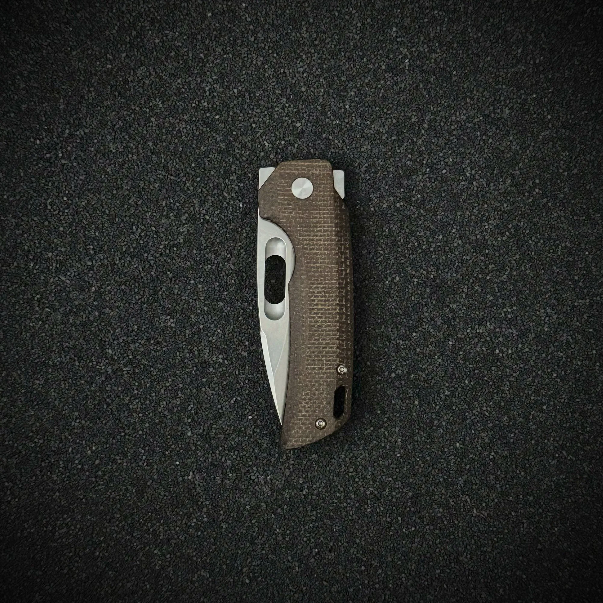 Linen Guard knife