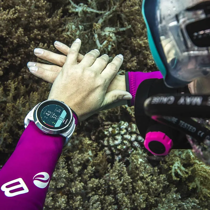 SUUNTO D5
White