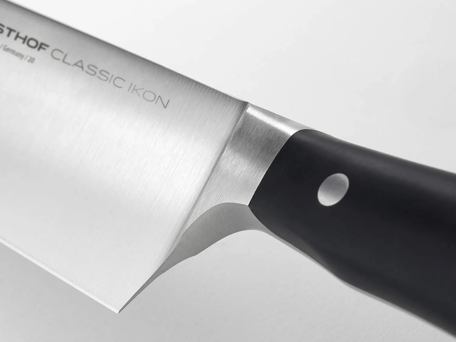Wüsthof Classic IKON 4.5" Steak Knife,Black